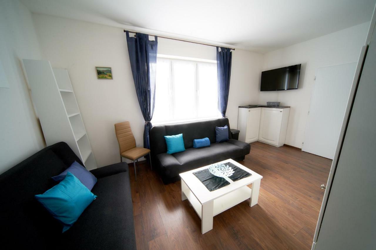 Bluestars Family Apartment