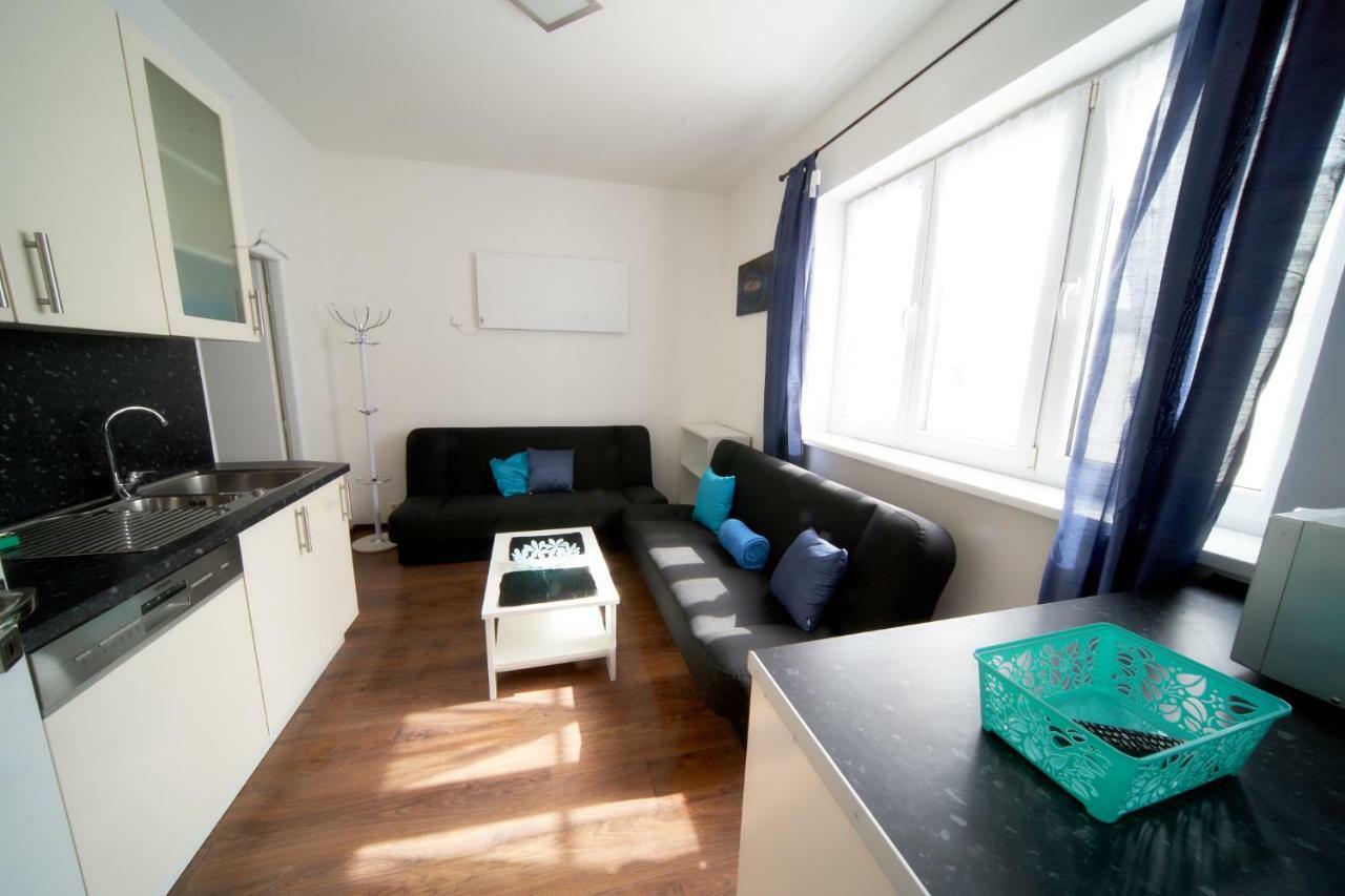 Bluestars Family Apartment