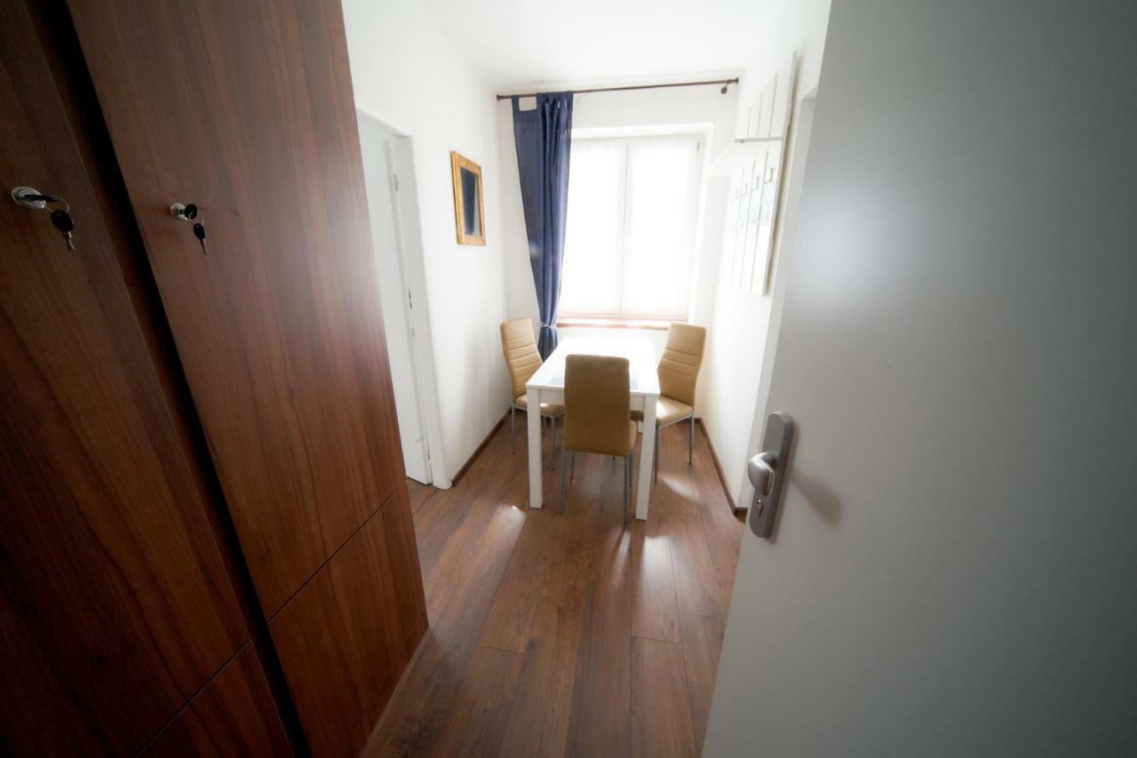 Bluestars Family Apartment
