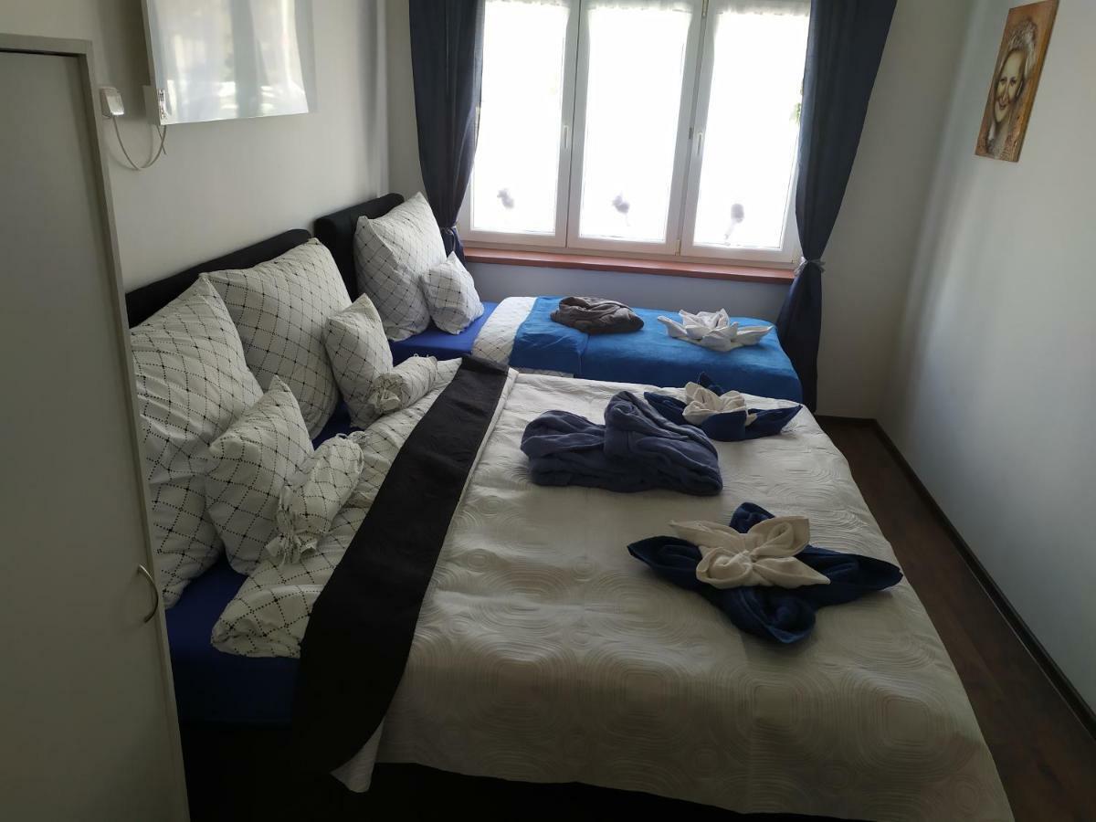 Bluestars Family Apartment