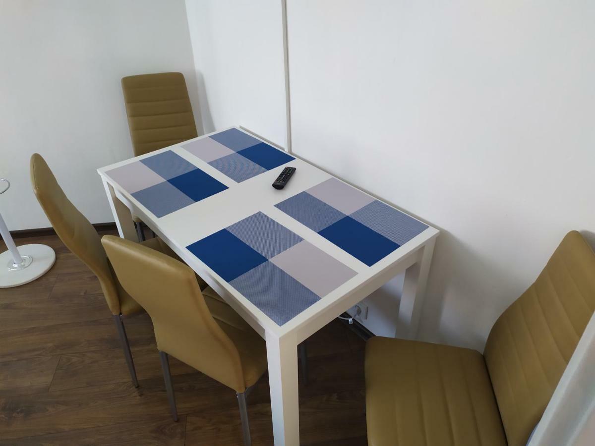 Bluestars Family Apartment